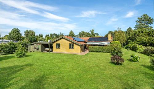 Four-Bedroom Holiday Home