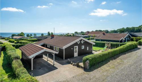 Four-Bedroom Holiday Home