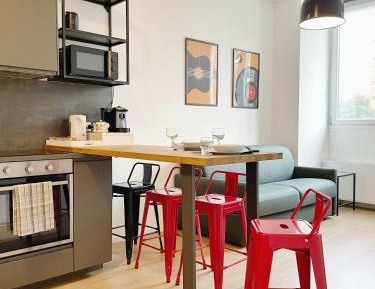 One-Bedroom Apartment