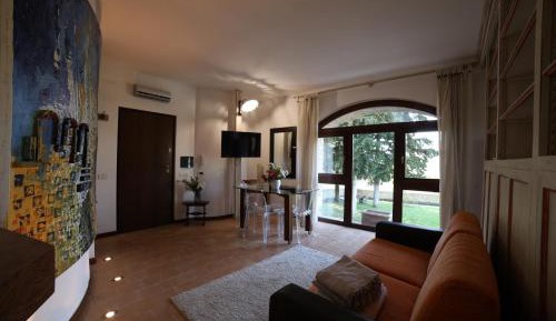One-Bedroom Standard Apartment