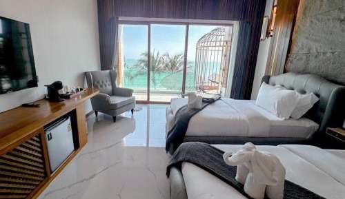 Deluxe Double or Twin Room with Pool Access