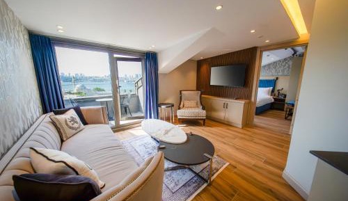 King Suite with Balcony