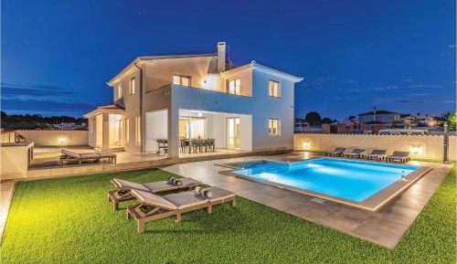 Four-Bedroom Holiday Home