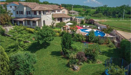 Seven-Bedroom Holiday Home
