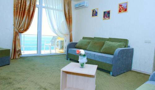 Family Room with Sea View