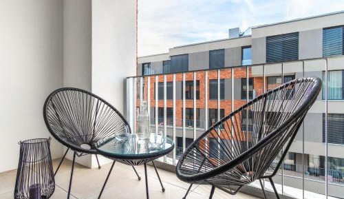 One-Bedroom Apartment with Balcony