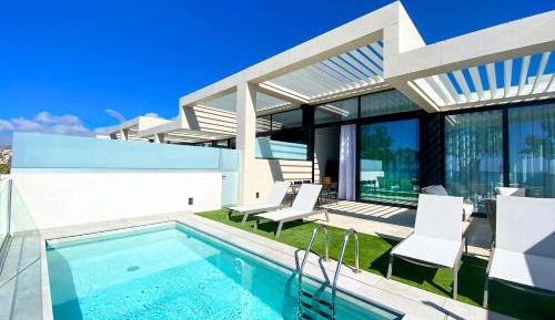 Ocean Front – 3 Bedrooms 