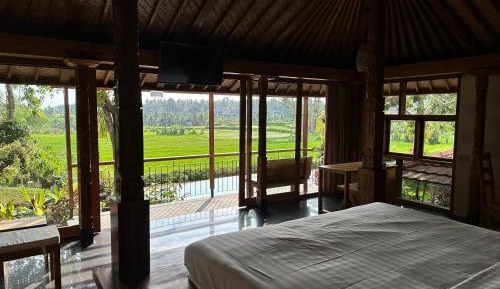 Suite with Garden View