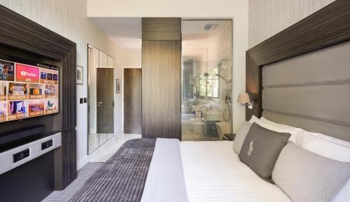 Standard King Room