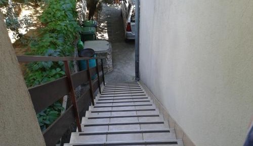 Apartment with Garden View