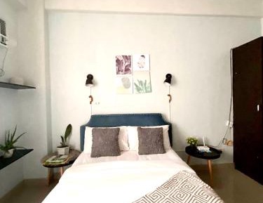 Studio with Balcony