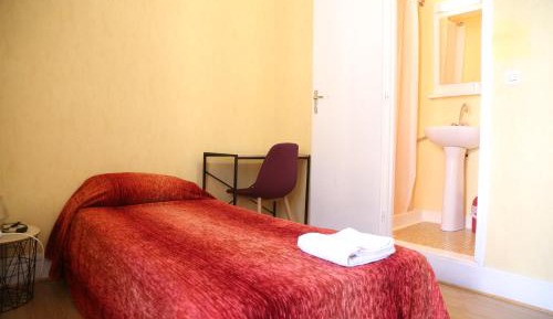 Basic Triple Room