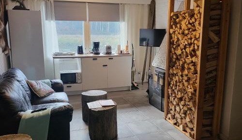 Budget Single Room with Shared Bathroom