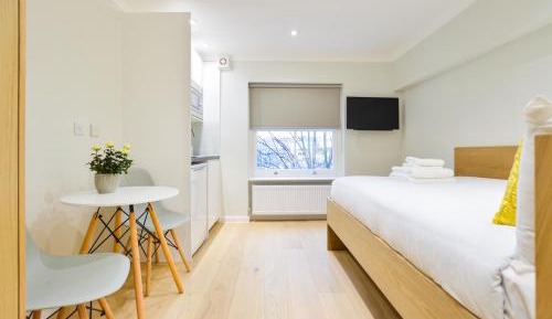 Top Floor Small Studio