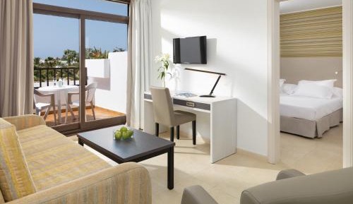 Family Suite (1 Adult)