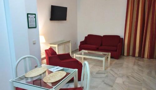 Studio (2 Adults)