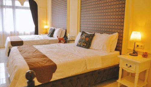 Queen Room