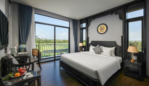 King Room with Balcony