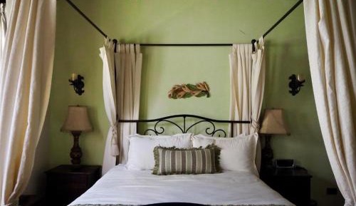 Queen Room with Balcony