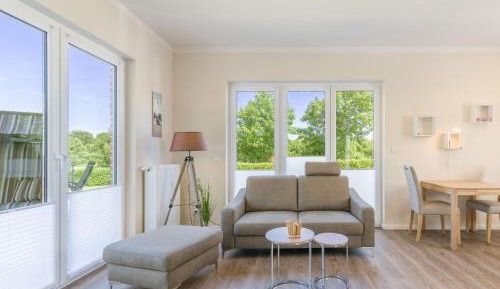 One-Bedroom Apartment with Terrace