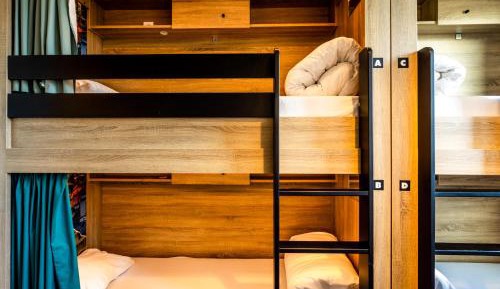 Bed in 4-Bed Mixed Dormitory Room