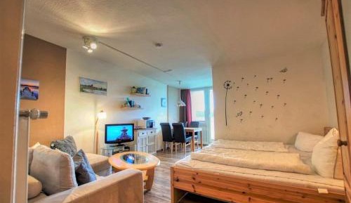 One-Bedroom Apartment with Balcony