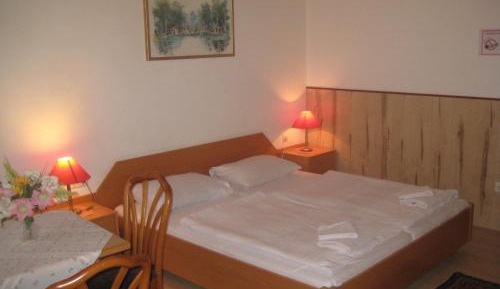 Twin Room with Private Bathroom