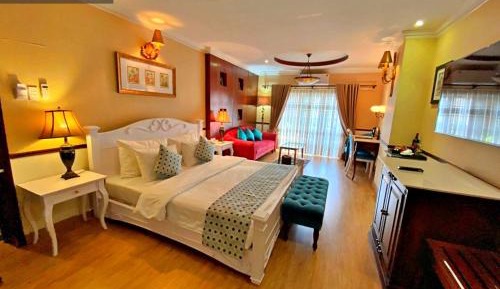 Deluxe Suite