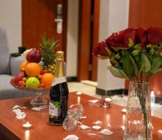 Deluxe Queen Suite