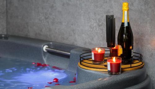 Studio with Spa Bath