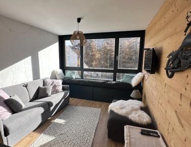 Studio with Mountain View