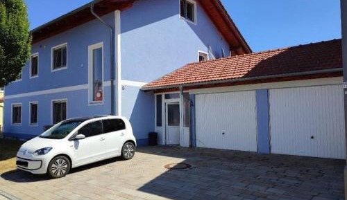 Three-Bedroom Deluxe Apartment