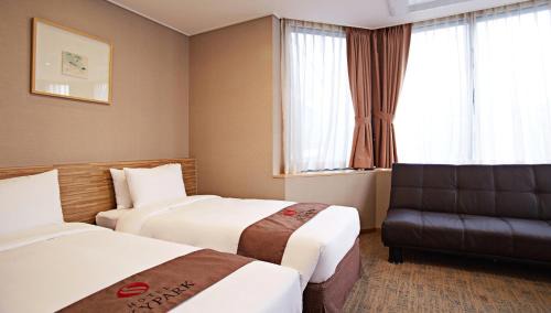 Standard Triple Room 