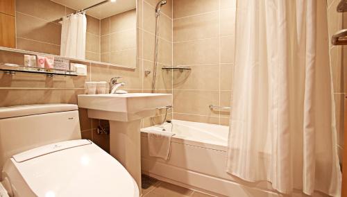 Standard Double Room with K-Beauty KRW 30,000 voucher & Duty Free KRW 5,000 Voucher 
