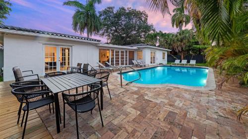 Five-Bedroom Holiday Home