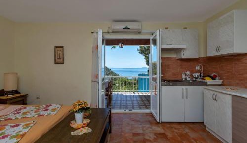 Studio Apartment 2