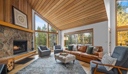 Three-Bedroom Holiday Home 