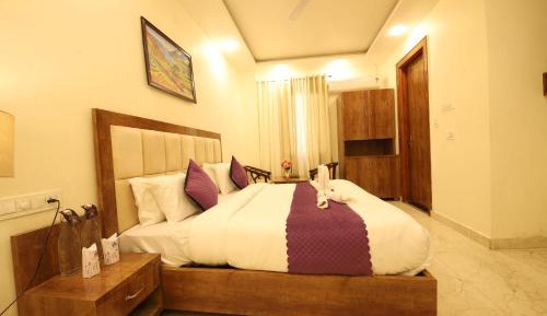 Deluxe King Room