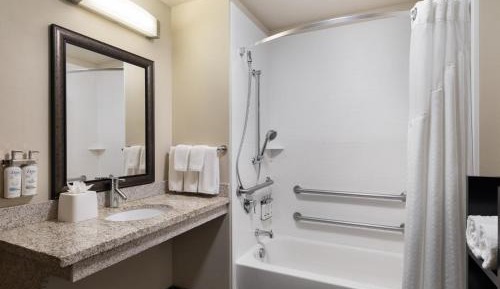 Studio King Suite - Communications Accessible