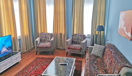 Apartment with Garden View