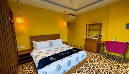 Deluxe King Room