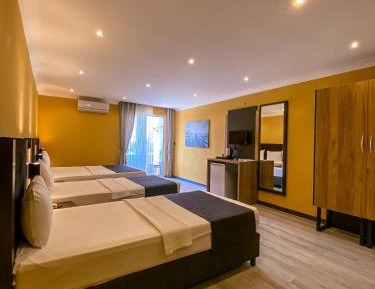 Quadruple Room with Sea View