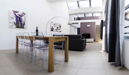 Loft (7 Adults)