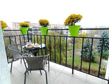 Studio with Balcony