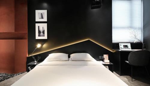 Deluxe Double Room with Bath