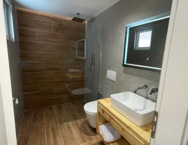 Deluxe Double or Twin Room with Balcony