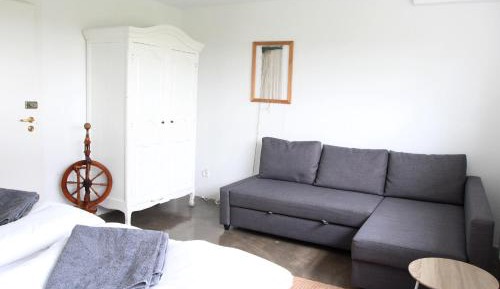 Family Room with Garden View