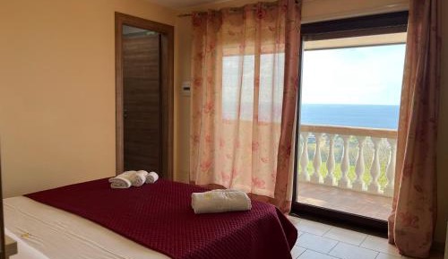 Double Room with Balcony and Sea View