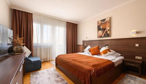 Two-Bedroom Apartment (4 Adults)
