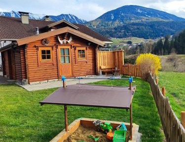 One-Bedroom Chalet with Shower